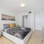 Exquisite 3Bedrooms W Top Amenities Free Parking